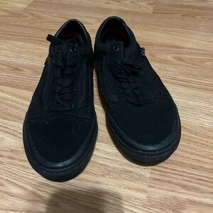 Vans Black Low-Top Suede Sneakers